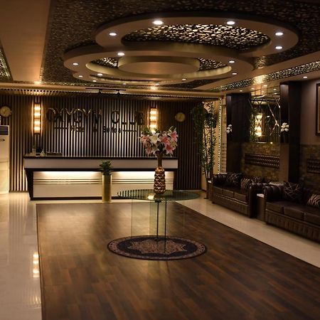 Oxygym Club Hotel & Suites Faisalabad Exteriör bild