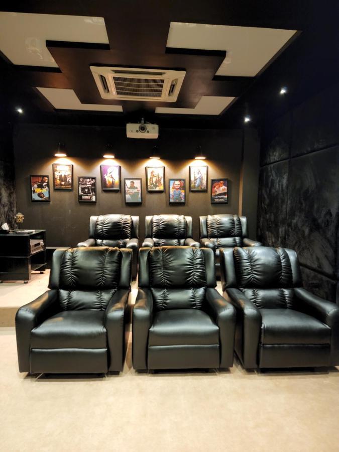 Oxygym Club Hotel & Suites Faisalabad Exteriör bild