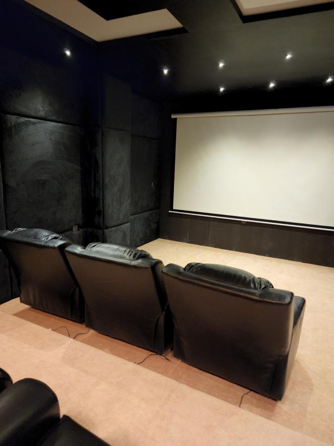 Oxygym Club Hotel & Suites Faisalabad Exteriör bild