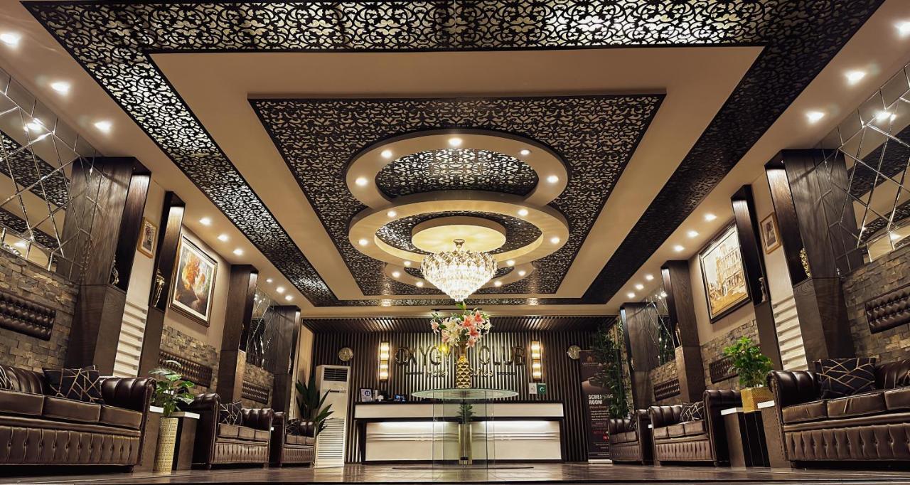 Oxygym Club Hotel & Suites Faisalabad Exteriör bild